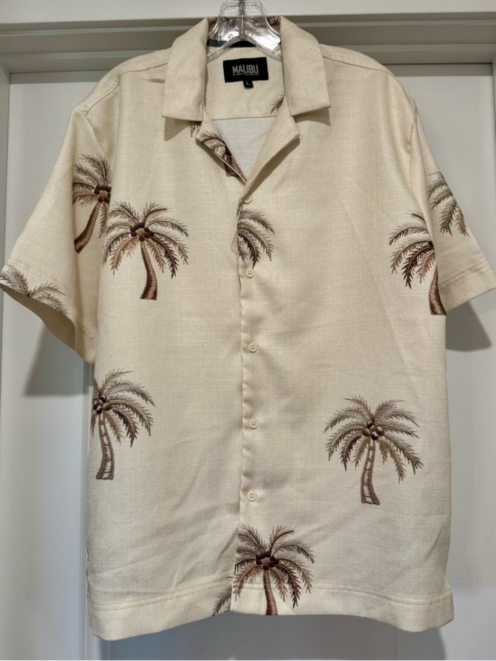 NWOT Malibu Cream Palm Tree Button-Down Camp/Hawaiian Shirt Size L